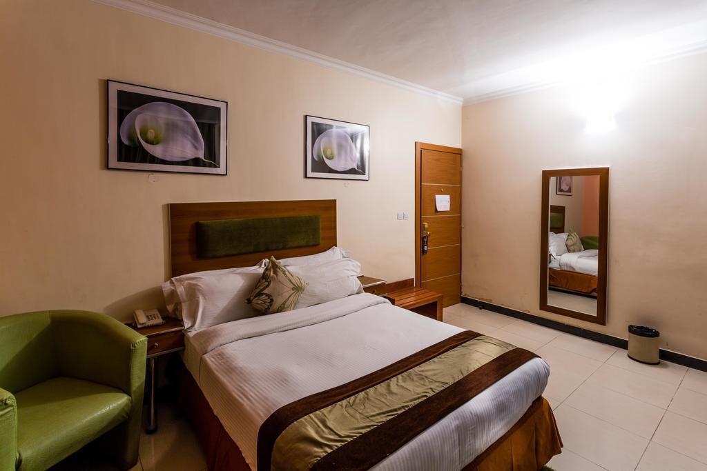 Morning Side Suites Aliayabiagba Dış mekan fotoğraf